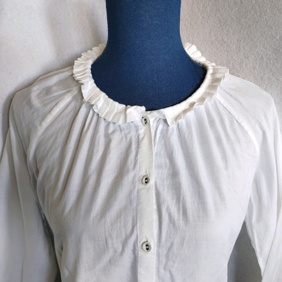 Banana Republic White LS Ruffle Collar Button Down Shirt - Picture 3 of 8